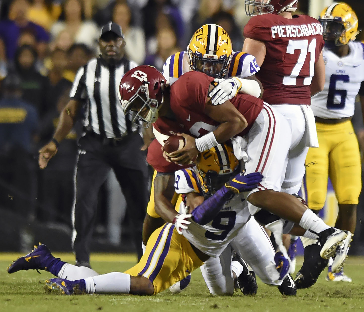 lsualabamafootball.110418_851